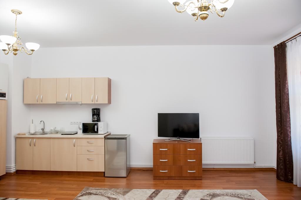 Cathedral Apartments Сибиу Стая снимка