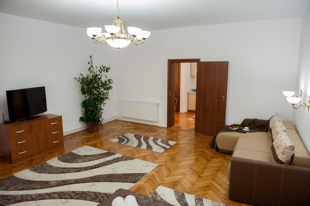 Cathedral Apartments Сибиу Стая снимка
