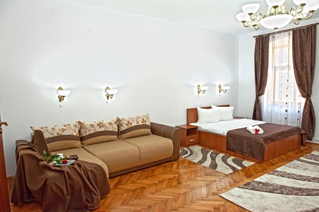 Cathedral Apartments Сибиу Стая снимка