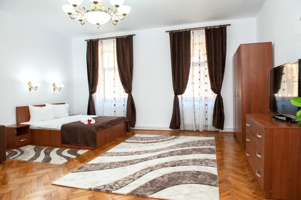Cathedral Apartments Сибиу Стая снимка