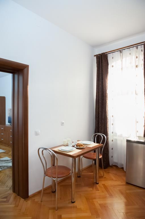 Cathedral Apartments Сибиу Стая снимка